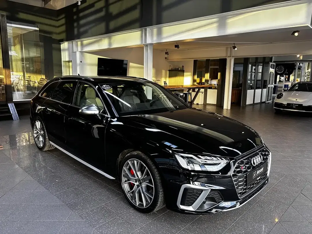 Audi S4 - Thumbnail 3