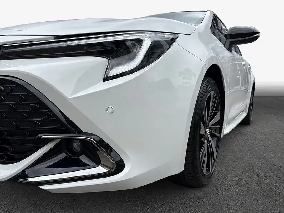 Toyota Corolla - Thumbnail 6