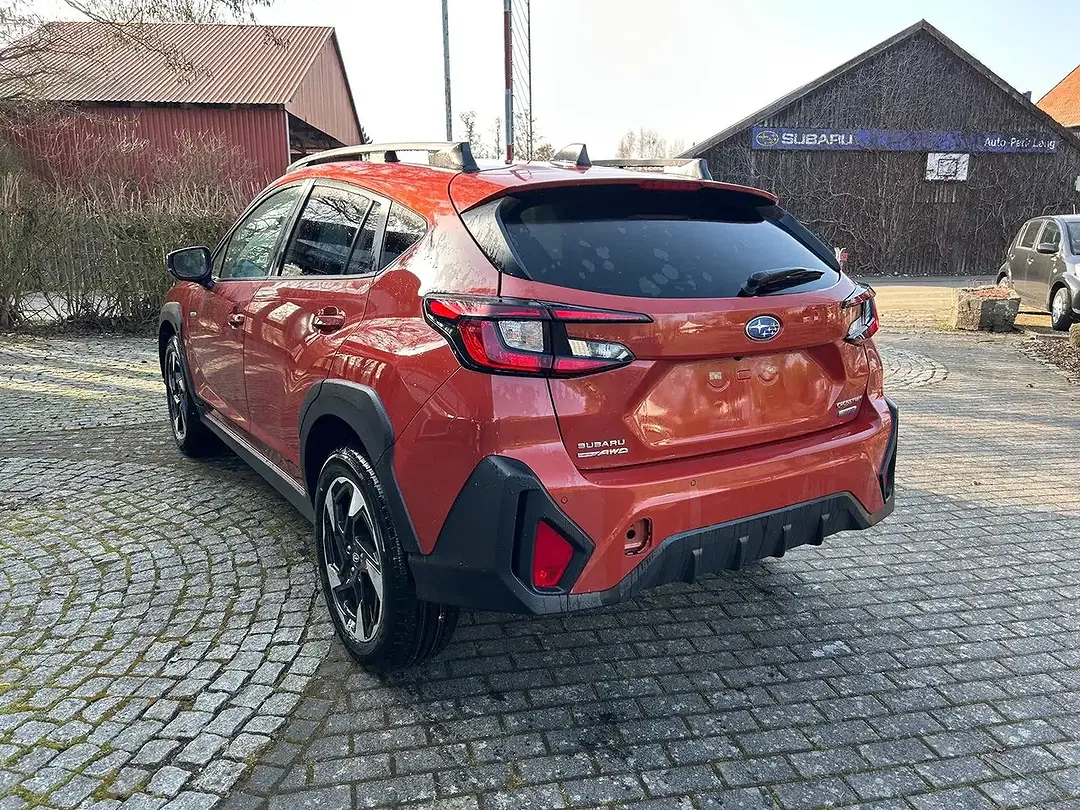 Subaru Crosstrek - Thumbnail 3