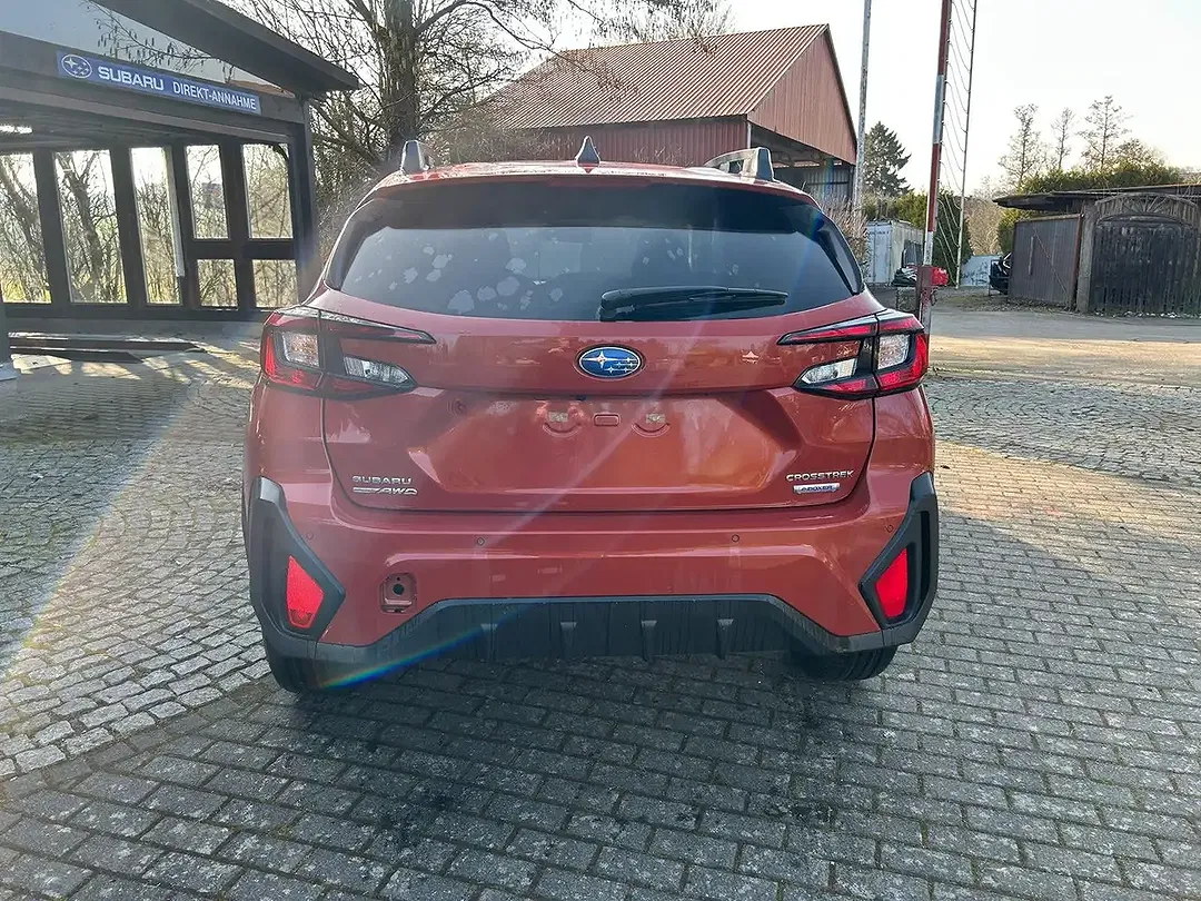 Subaru Crosstrek - Thumbnail 4