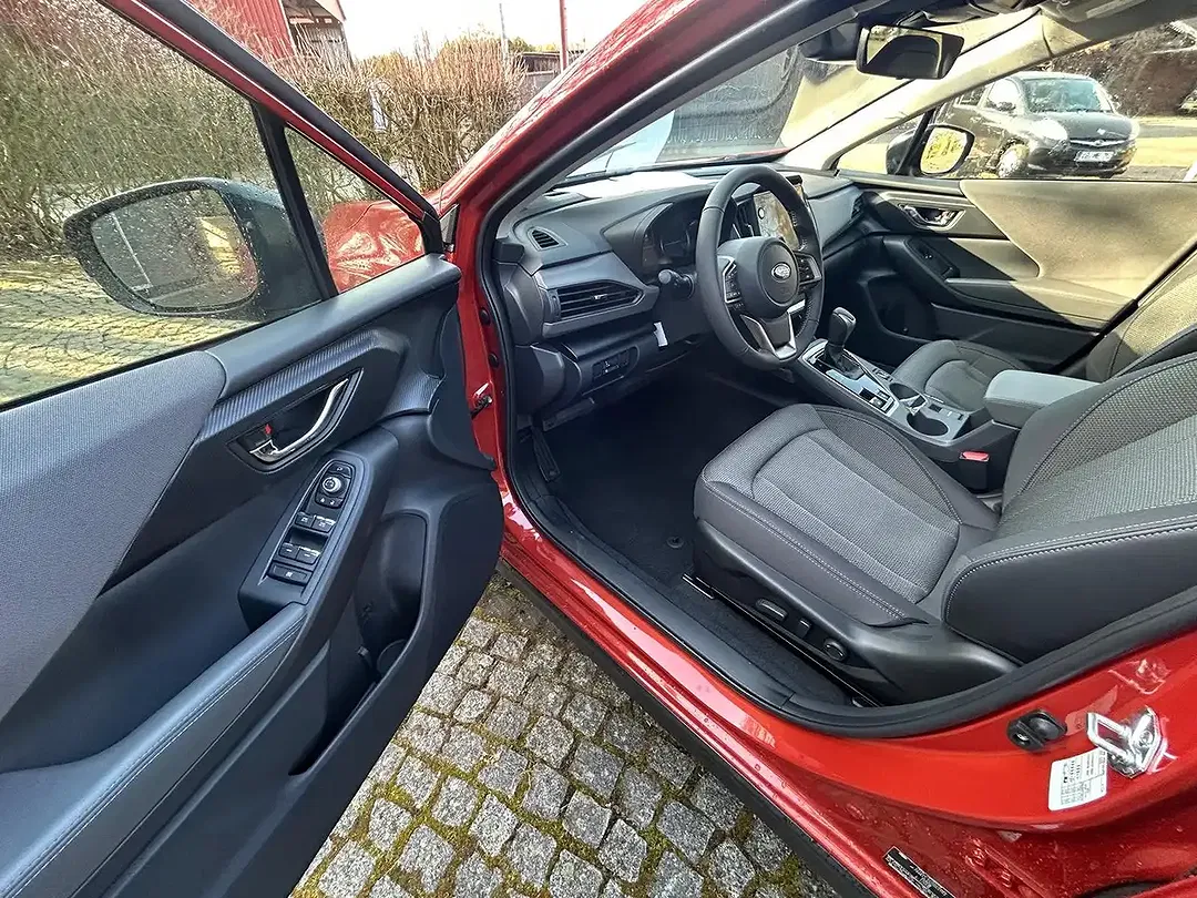 Subaru Crosstrek - Thumbnail 8