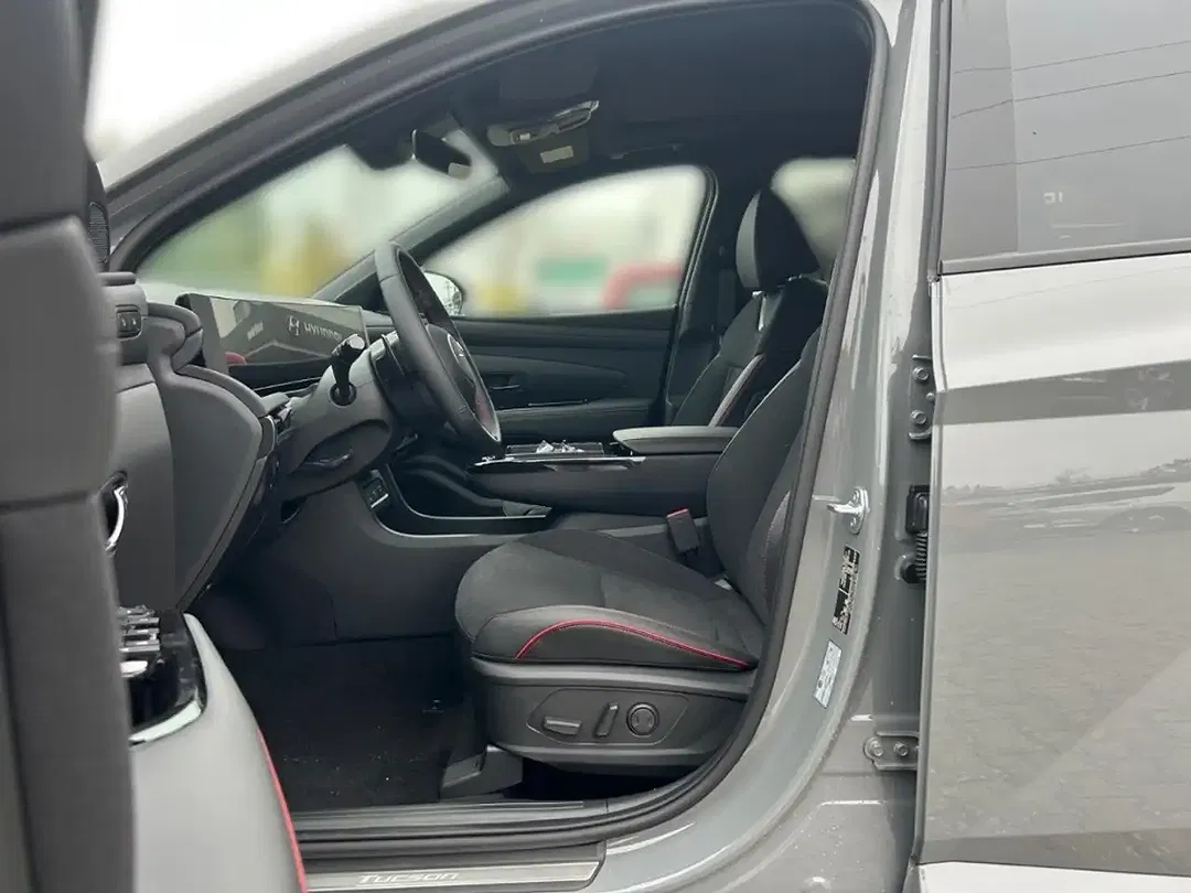 Hyundai TUCSON - Thumbnail 7
