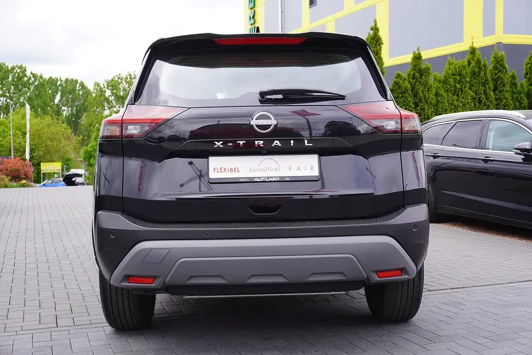 Nissan X-Trail - Thumbnail 3