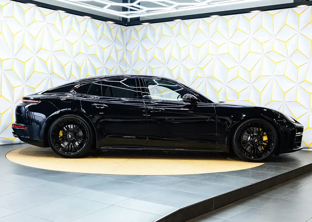 Porsche Panamera - Thumbnail 5