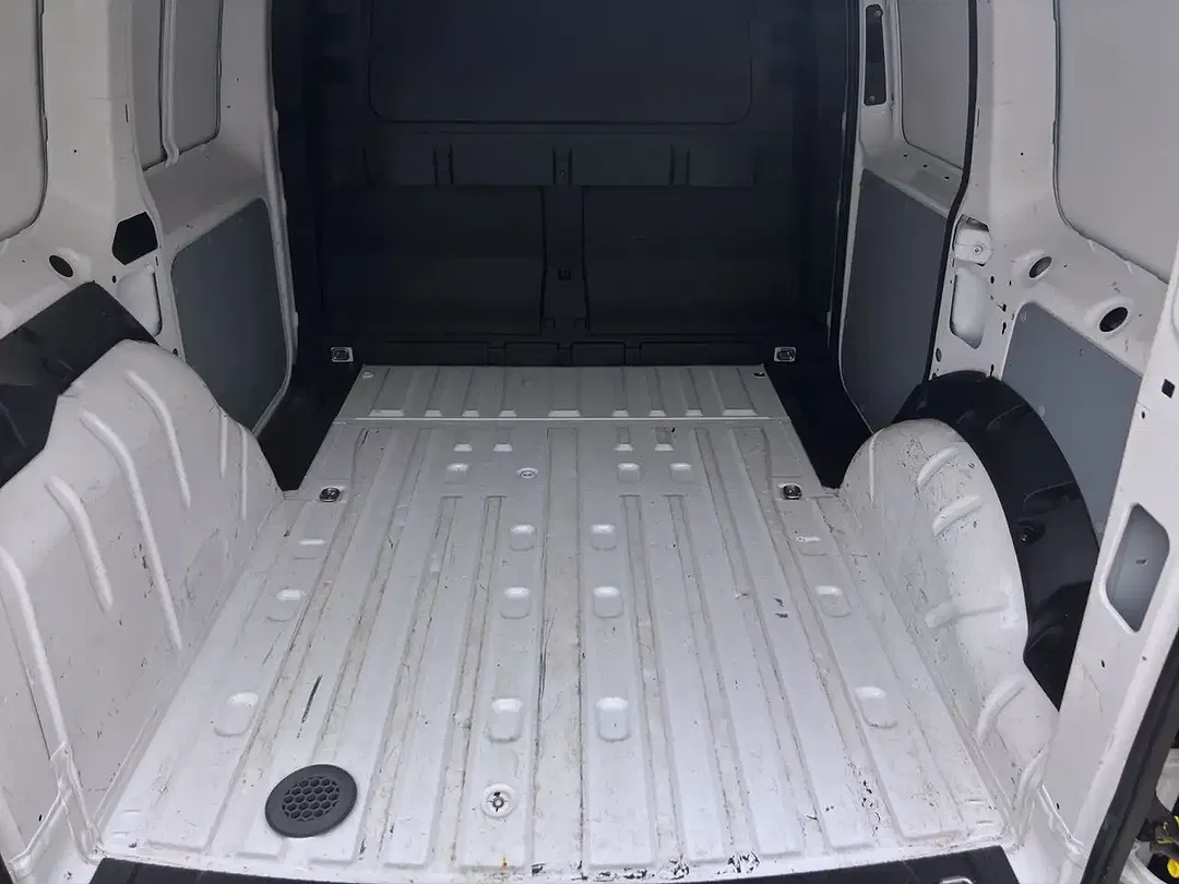 Volkswagen Caddy - Thumbnail 4
