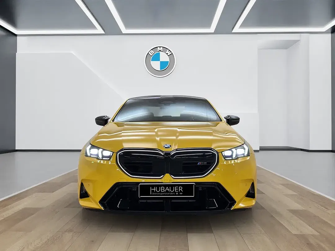 BMW M5 - Thumbnail 10