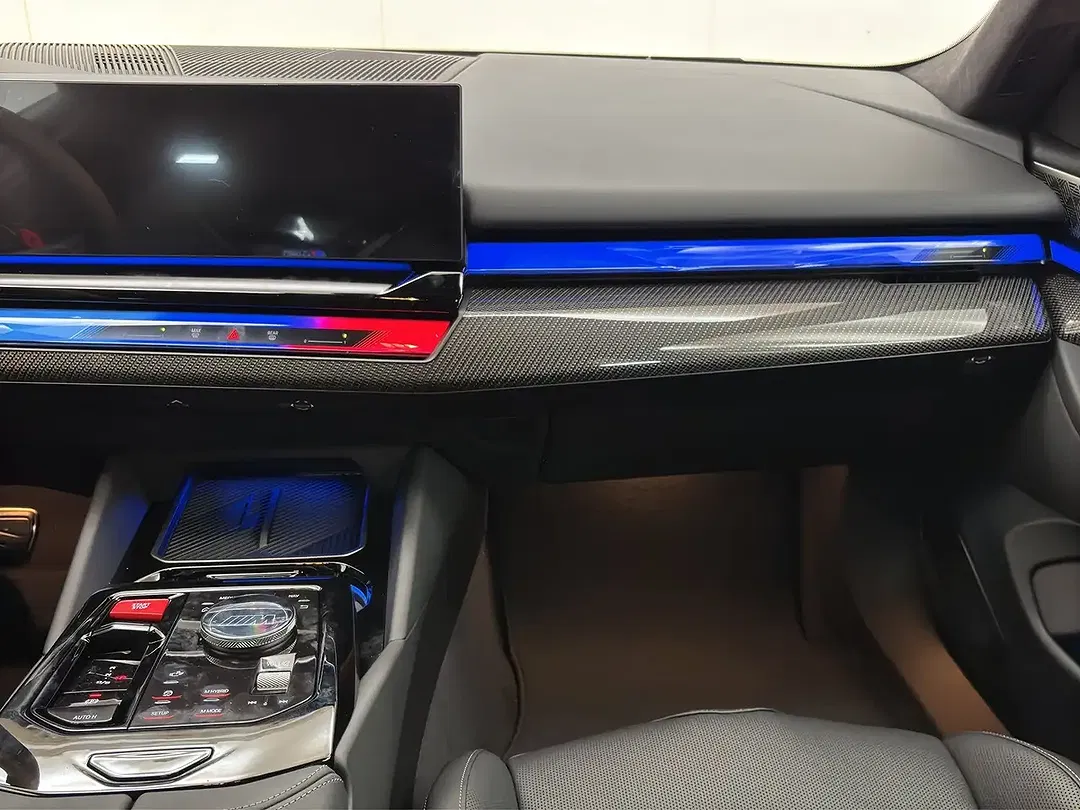 BMW M5 - Thumbnail 16