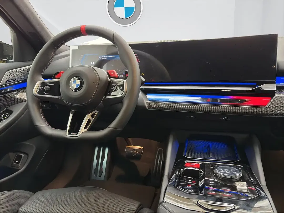 BMW M5 - Thumbnail 18