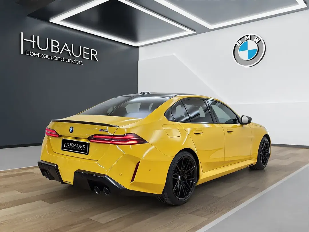 BMW M5 - Thumbnail 4
