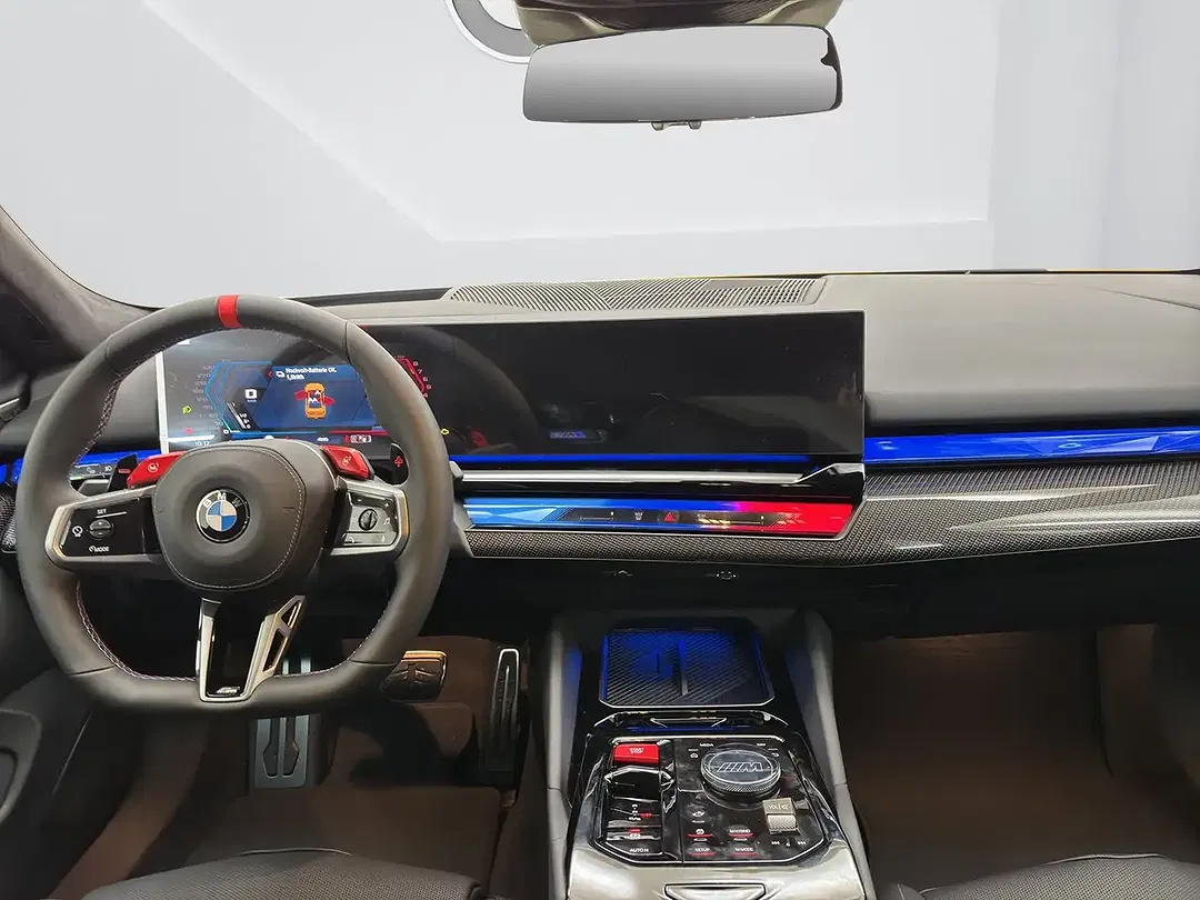 BMW M5 - Thumbnail 5