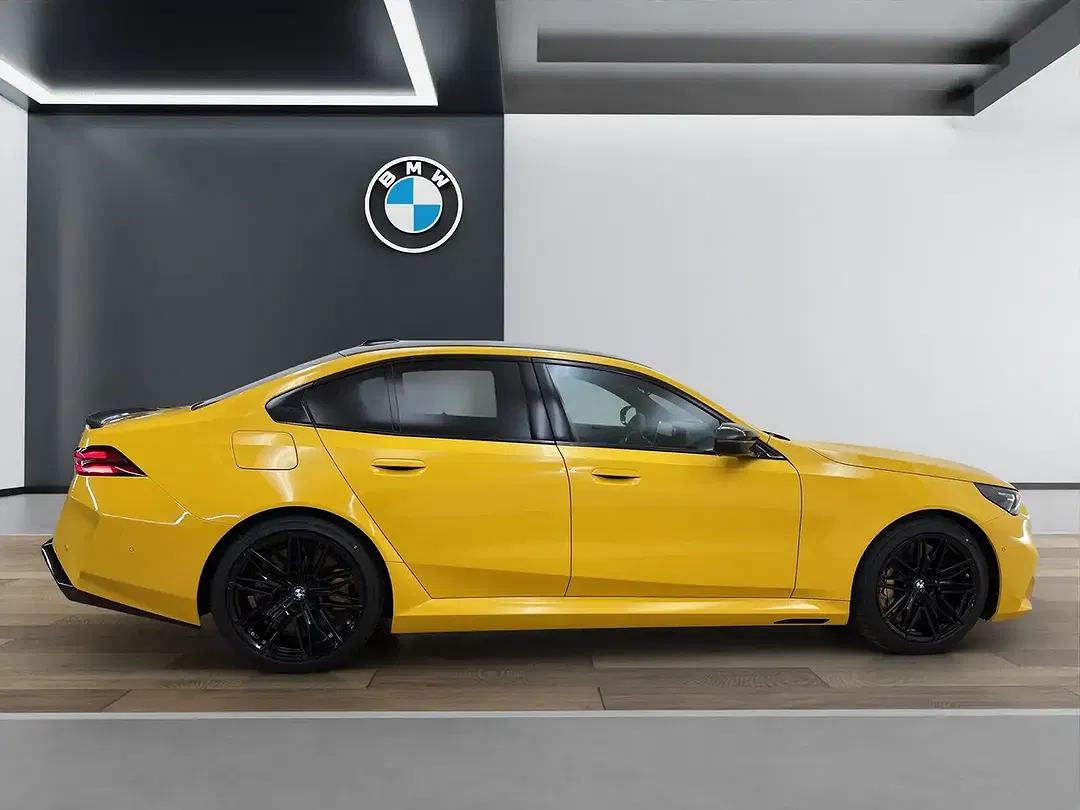 BMW M5 - Thumbnail 8