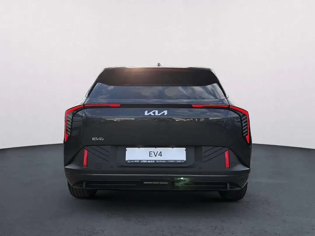 Kia EV4 - Thumbnail 4