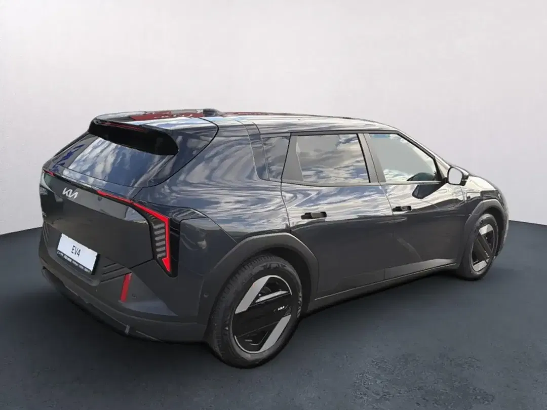 Kia EV4 - Thumbnail 5