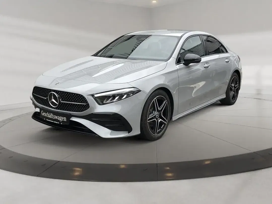 Mercedes-Benz A 200 - Thumbnail 1