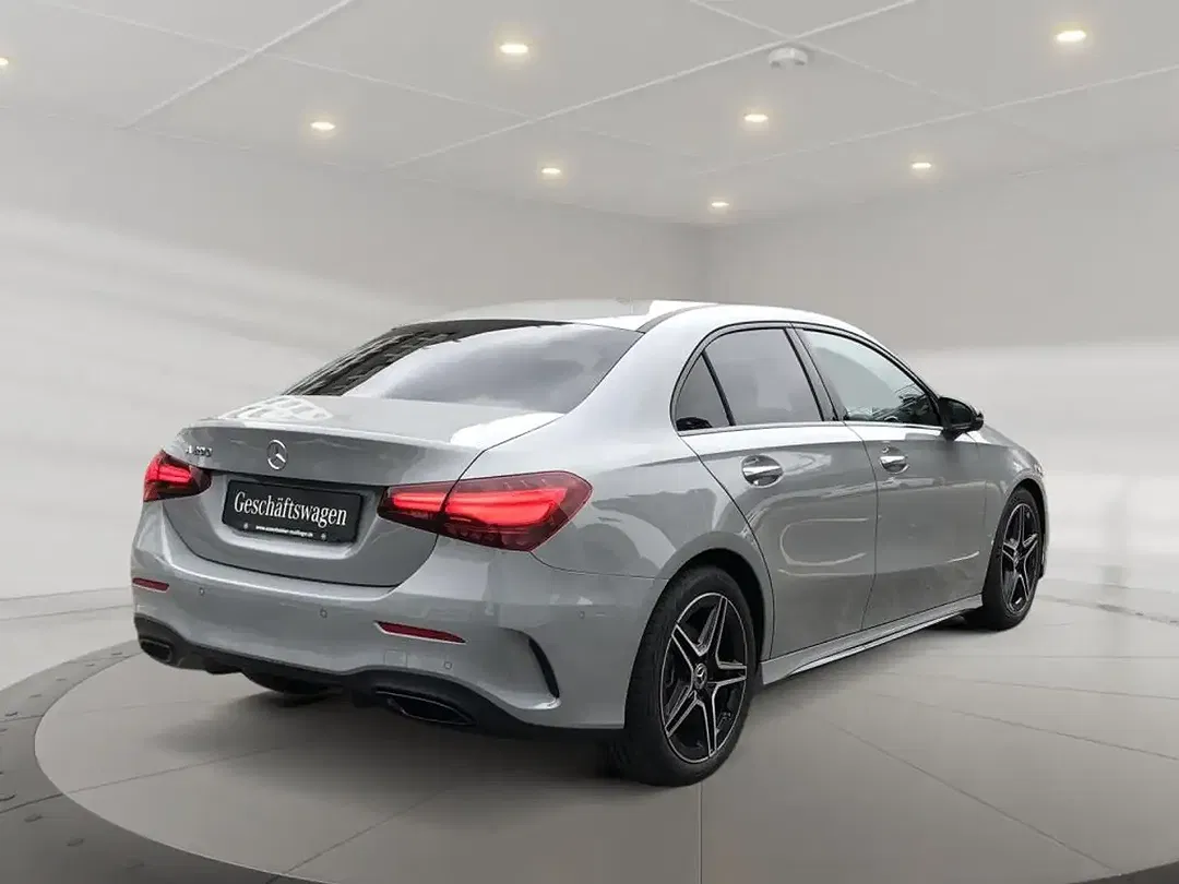 Mercedes-Benz A 200 - Thumbnail 2