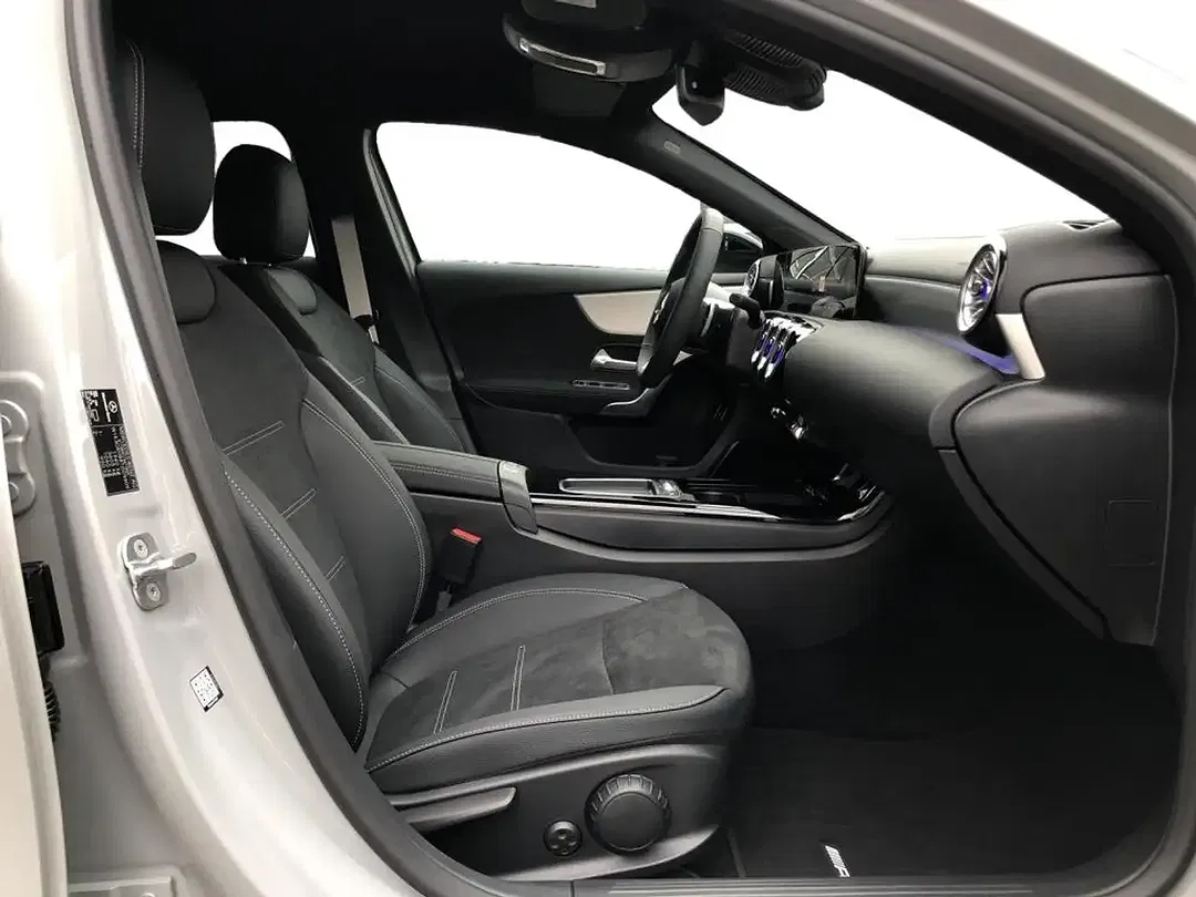 Mercedes-Benz A 200 - Thumbnail 3