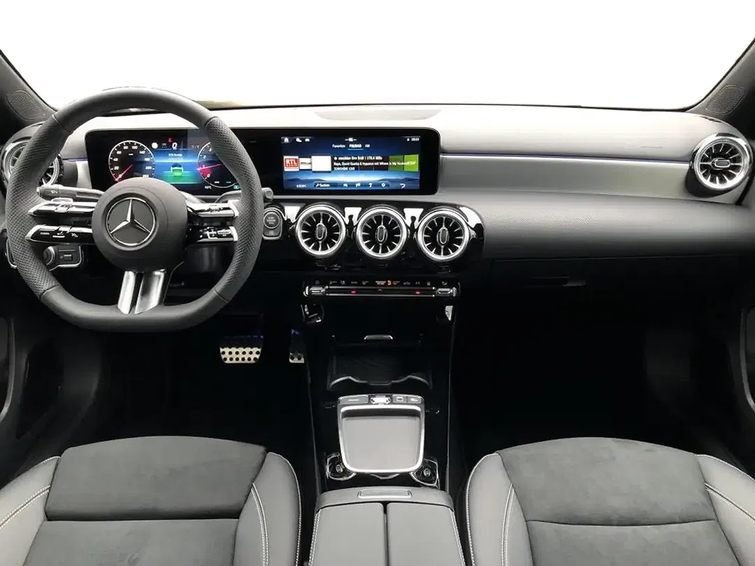 Mercedes-Benz A 200 - Thumbnail 4