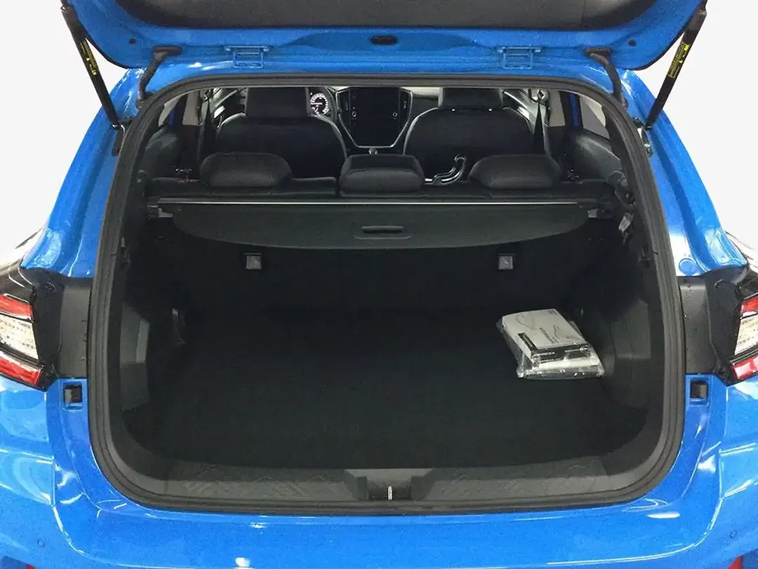 Subaru Impreza - Thumbnail 4