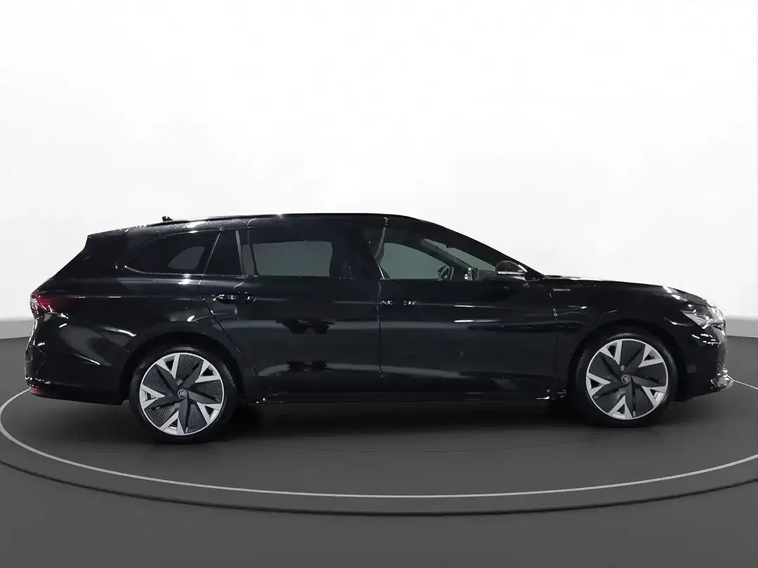 Skoda Superb - Thumbnail 6