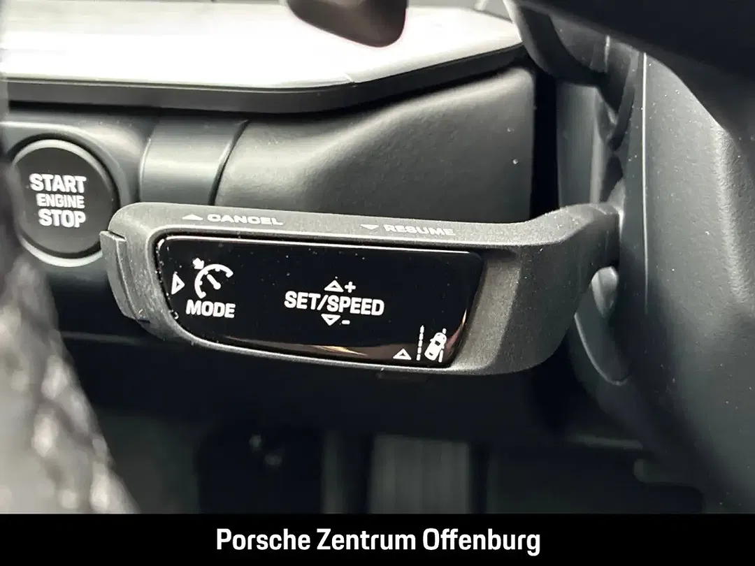 Porsche 992 - Thumbnail 14