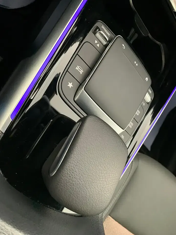 Mercedes-Benz EQB 250 - Thumbnail 10