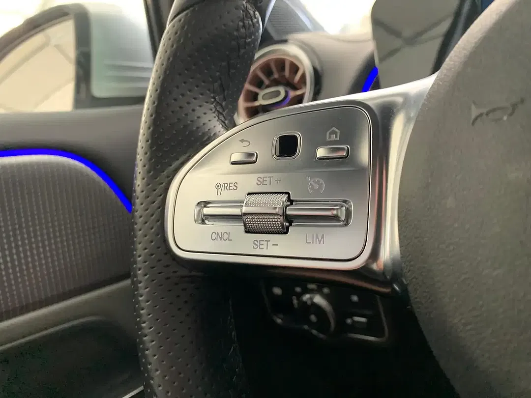 Mercedes-Benz EQB 250 - Thumbnail 12