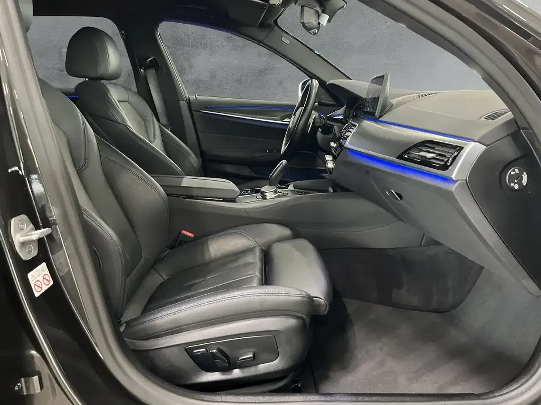 BMW 520 - Thumbnail 11