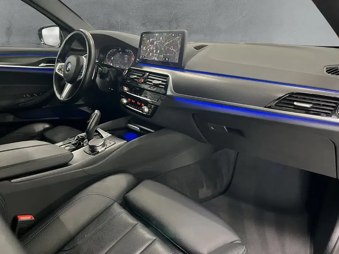 BMW 520 - Thumbnail 12