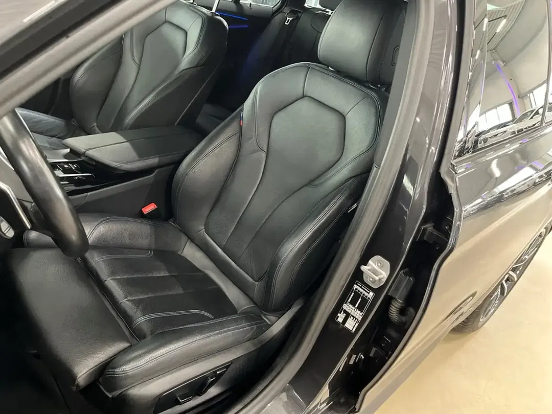 BMW 520 - Thumbnail 20