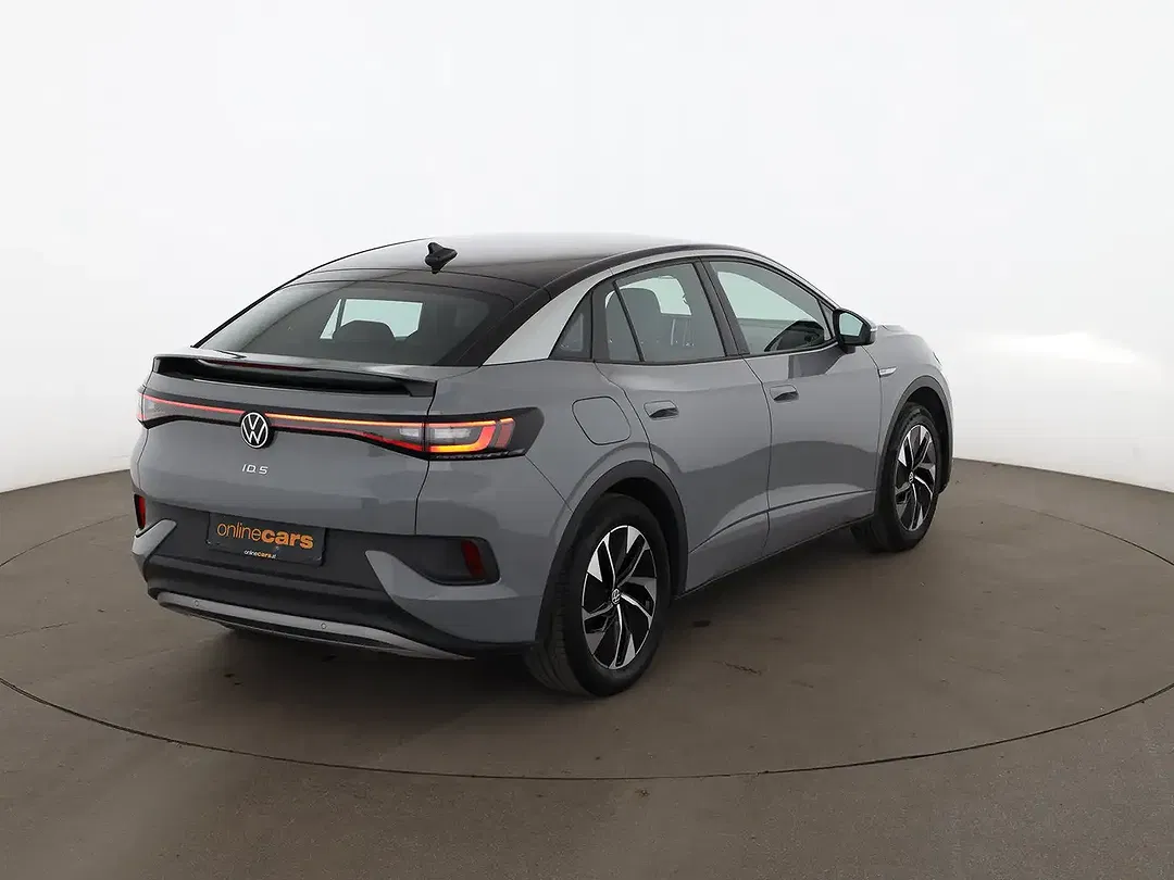Volkswagen ID.5 - Thumbnail 2