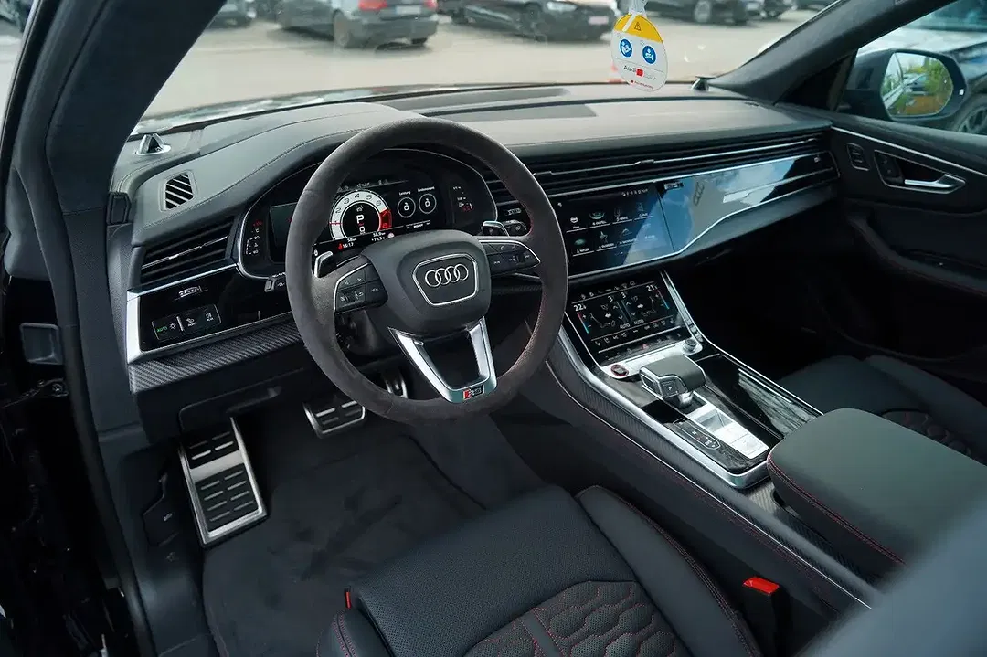 Audi RS Q8 - Thumbnail 11