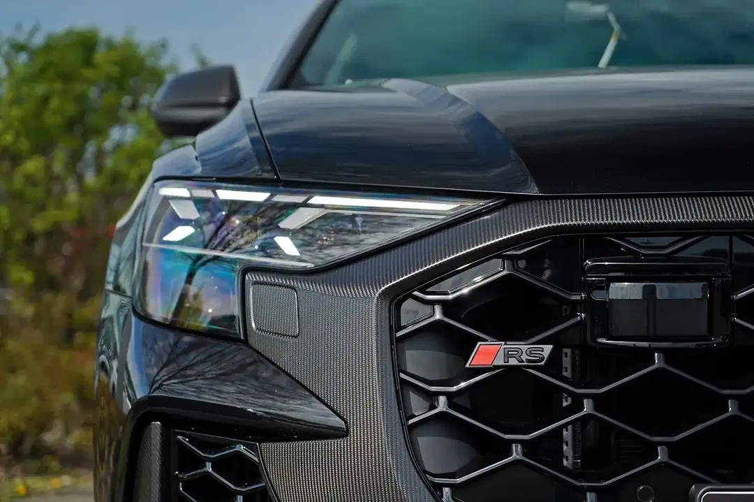 Audi RS Q8 - Thumbnail 4