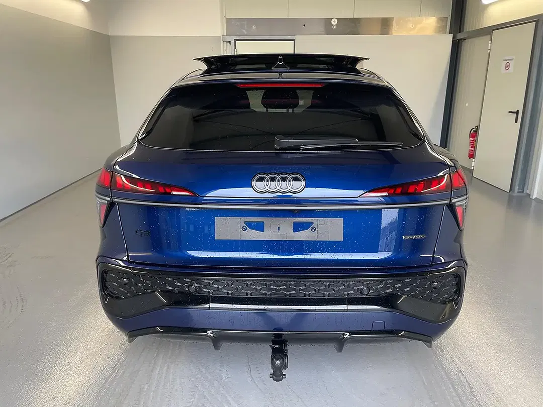 Audi Q3 - Thumbnail 5