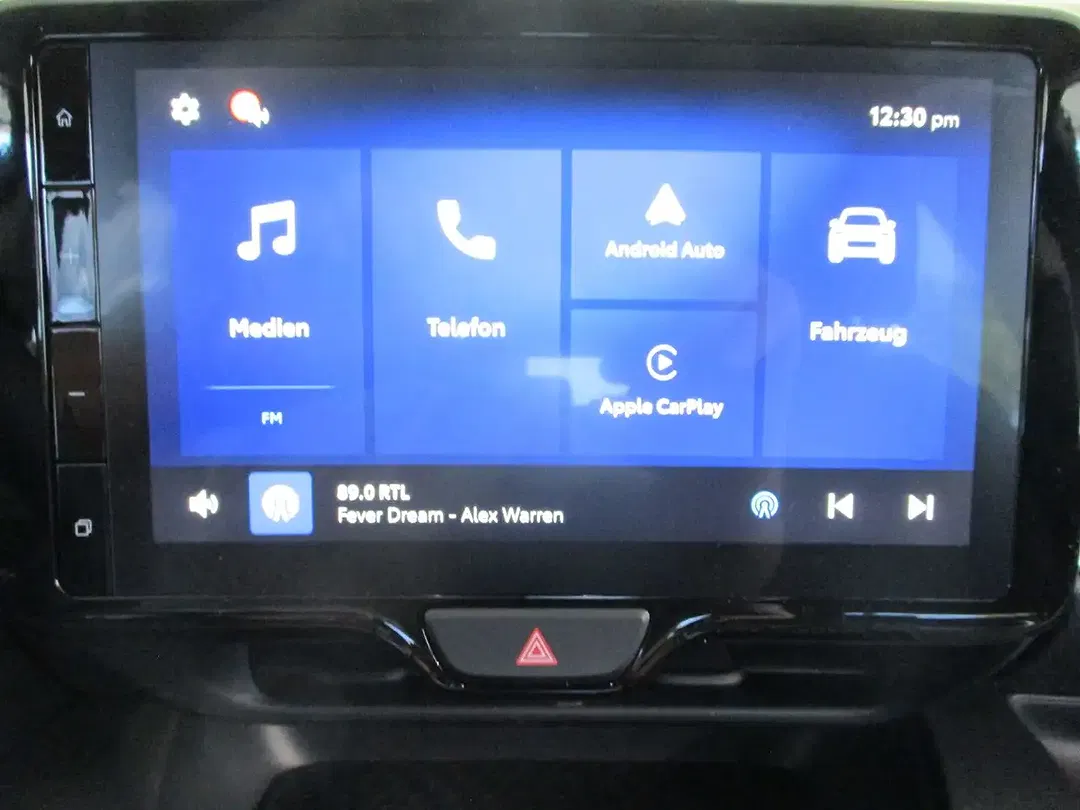 Toyota Yaris - Thumbnail 9