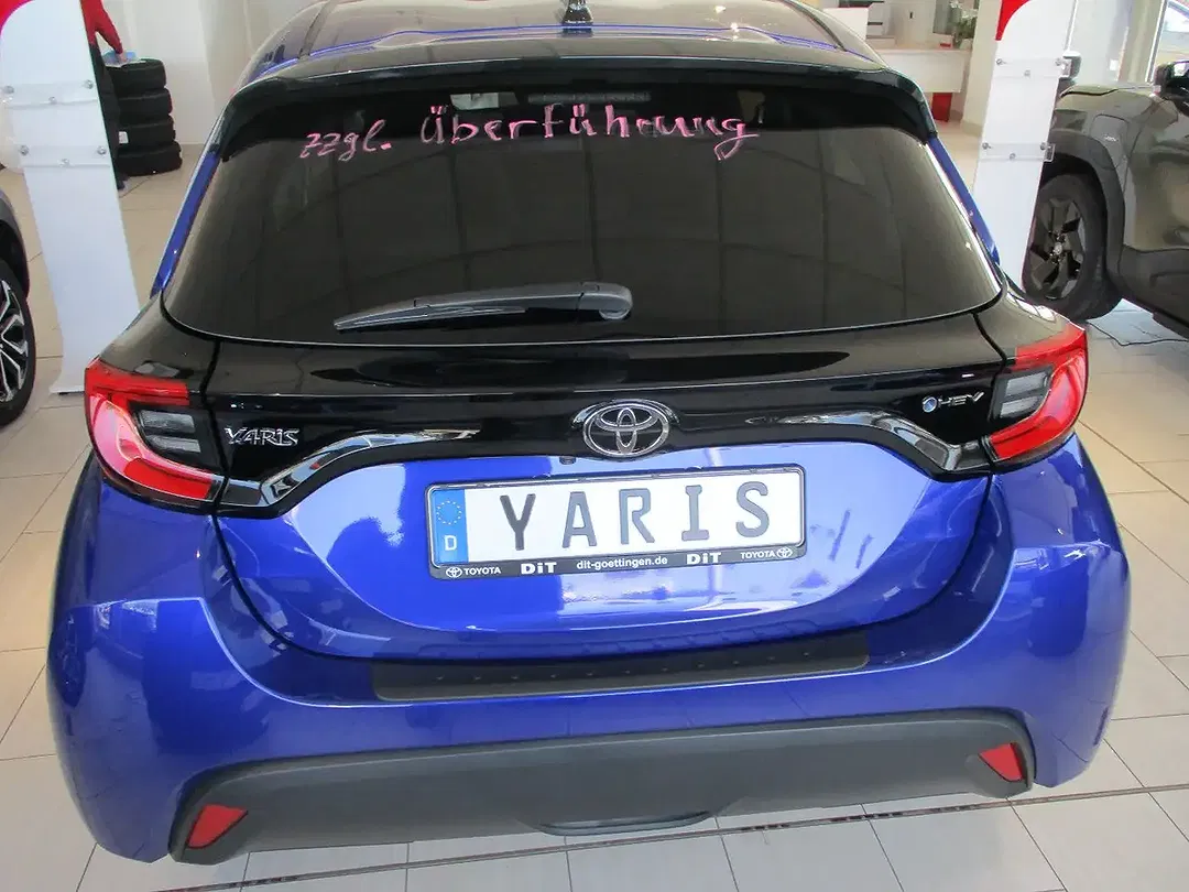 Toyota Yaris - Thumbnail 1