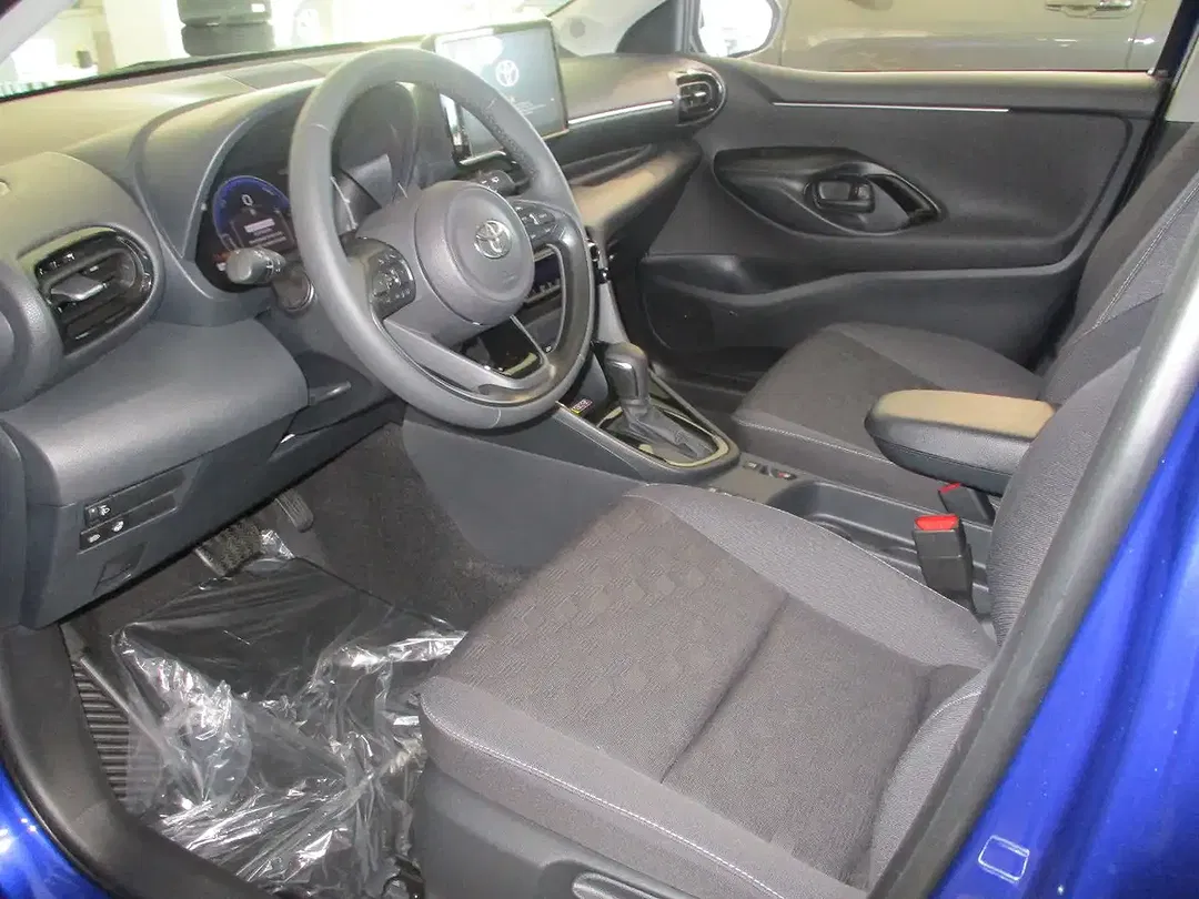 Toyota Yaris - Thumbnail 4
