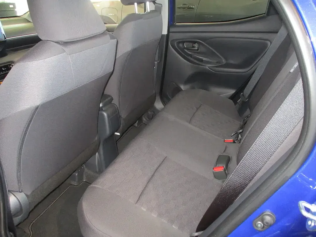 Toyota Yaris - Thumbnail 6