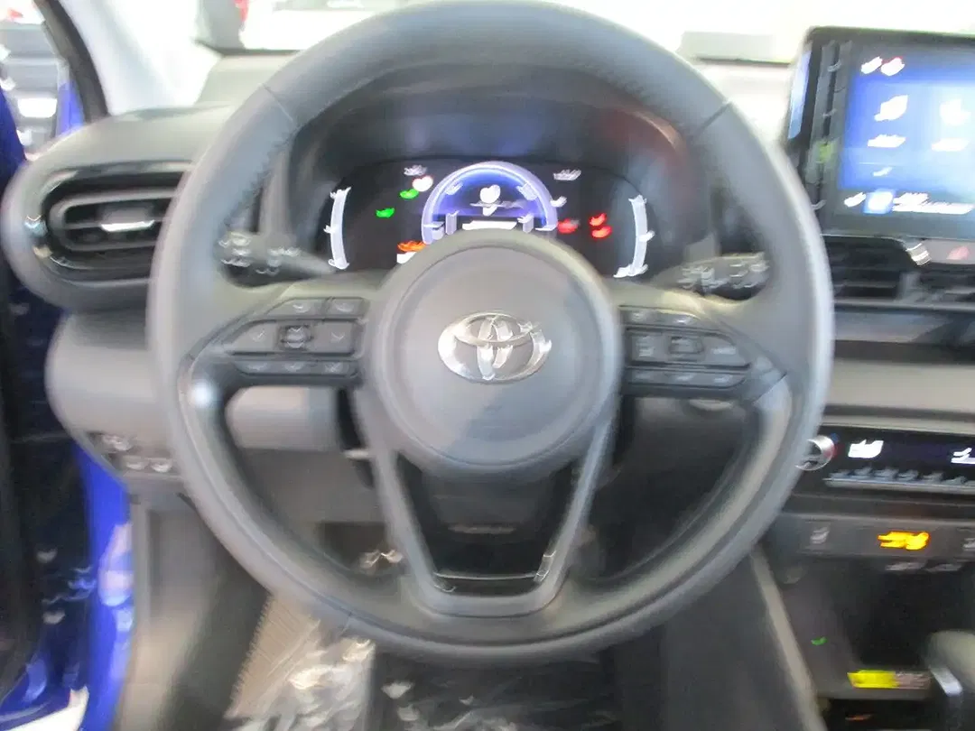 Toyota Yaris - Thumbnail 7