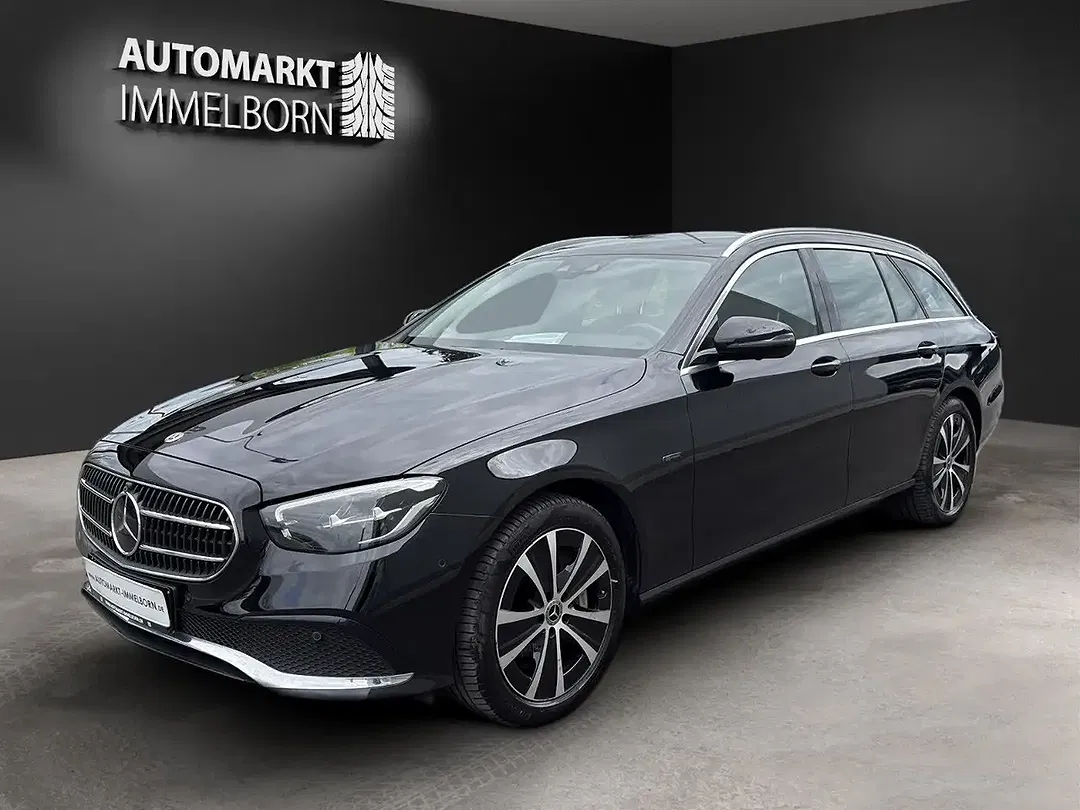 Mercedes-Benz E 300 - Thumbnail 4