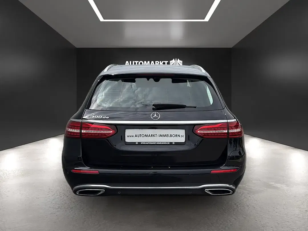 Mercedes-Benz E 300 - Thumbnail 9