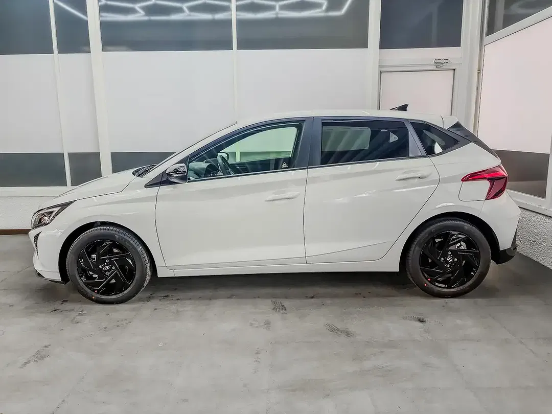 Hyundai i20 - Thumbnail 3