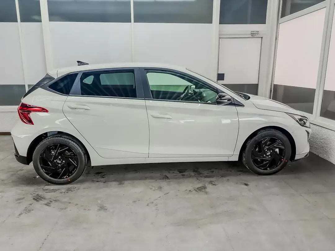 Hyundai i20 - Thumbnail 4