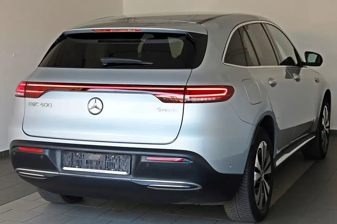 Mercedes-Benz EQC 400 - Thumbnail 2