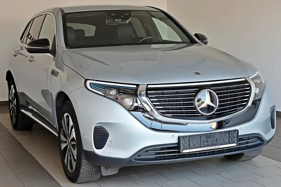 Mercedes-Benz EQC 400 - Thumbnail 7
