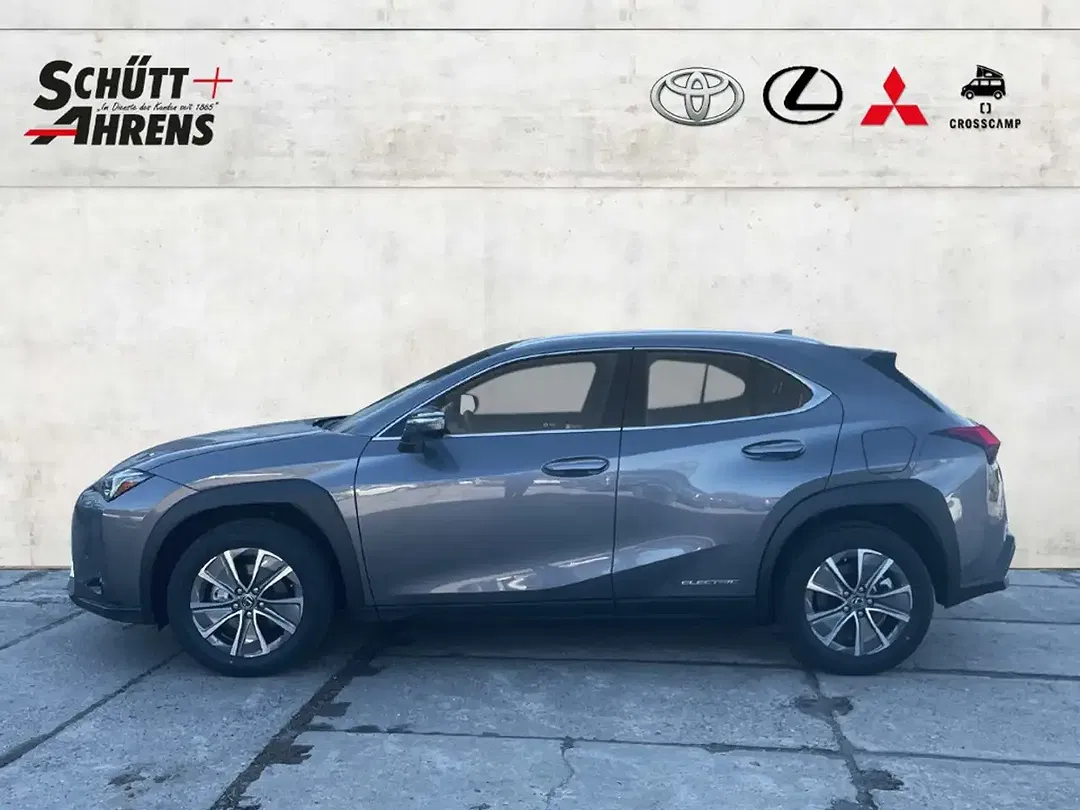 Lexus UX 300e - Thumbnail 3