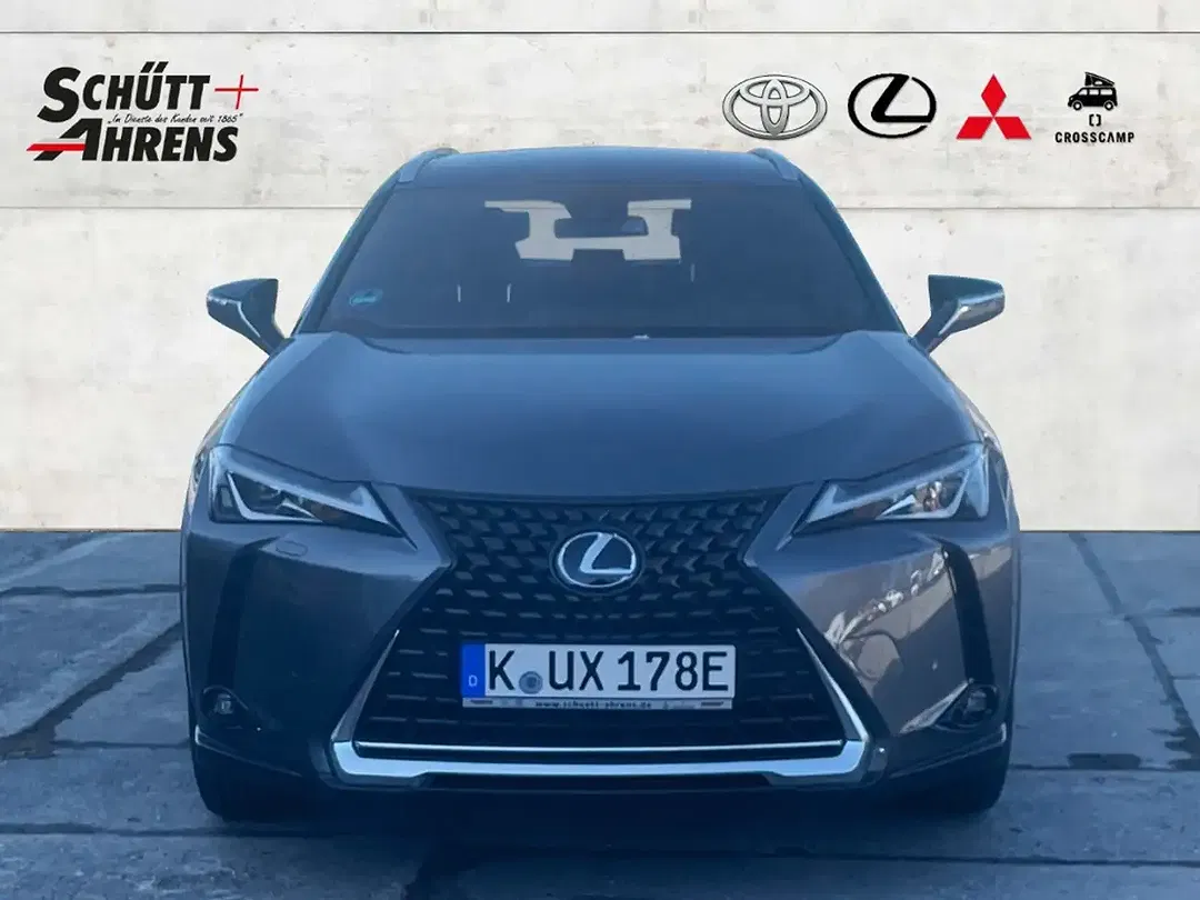 Lexus UX 300e - Thumbnail 4