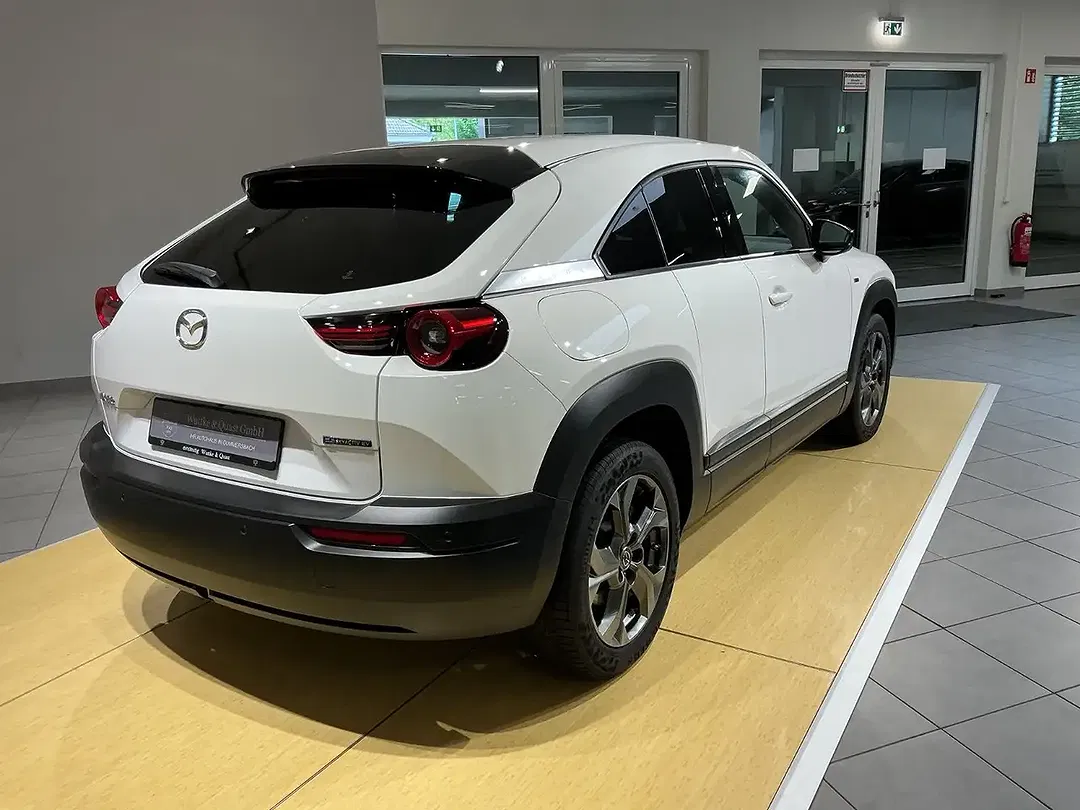 Mazda MX-30 - Thumbnail 6