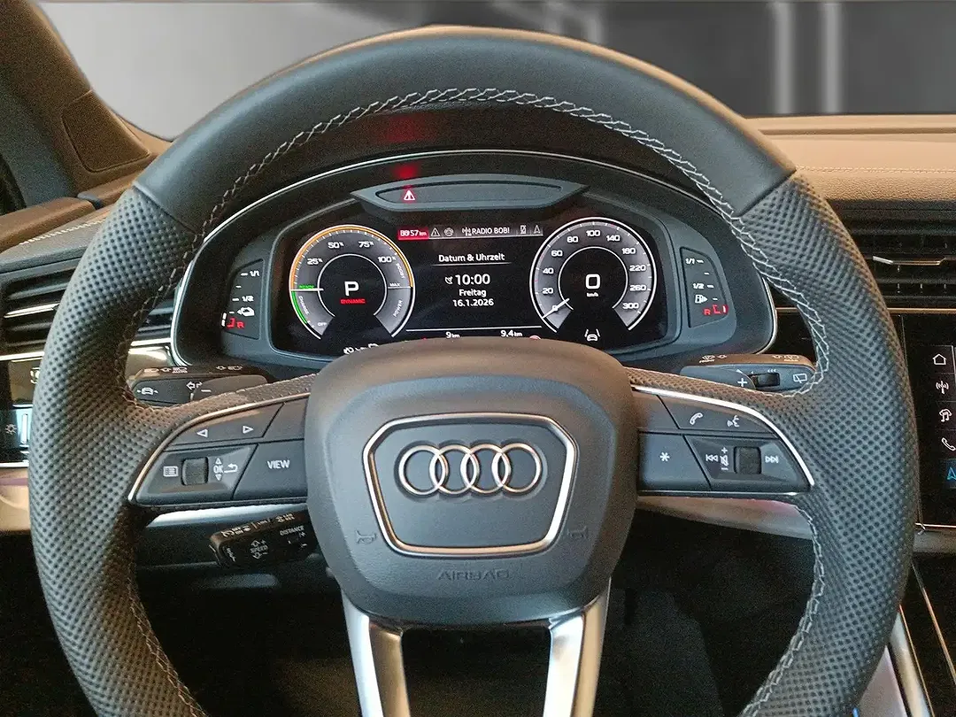 Audi Q7 - Thumbnail 10