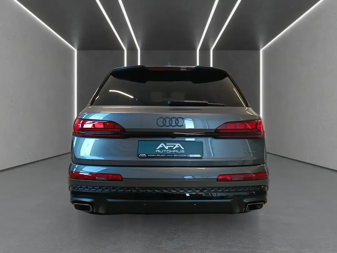 Audi Q7 - Thumbnail 5