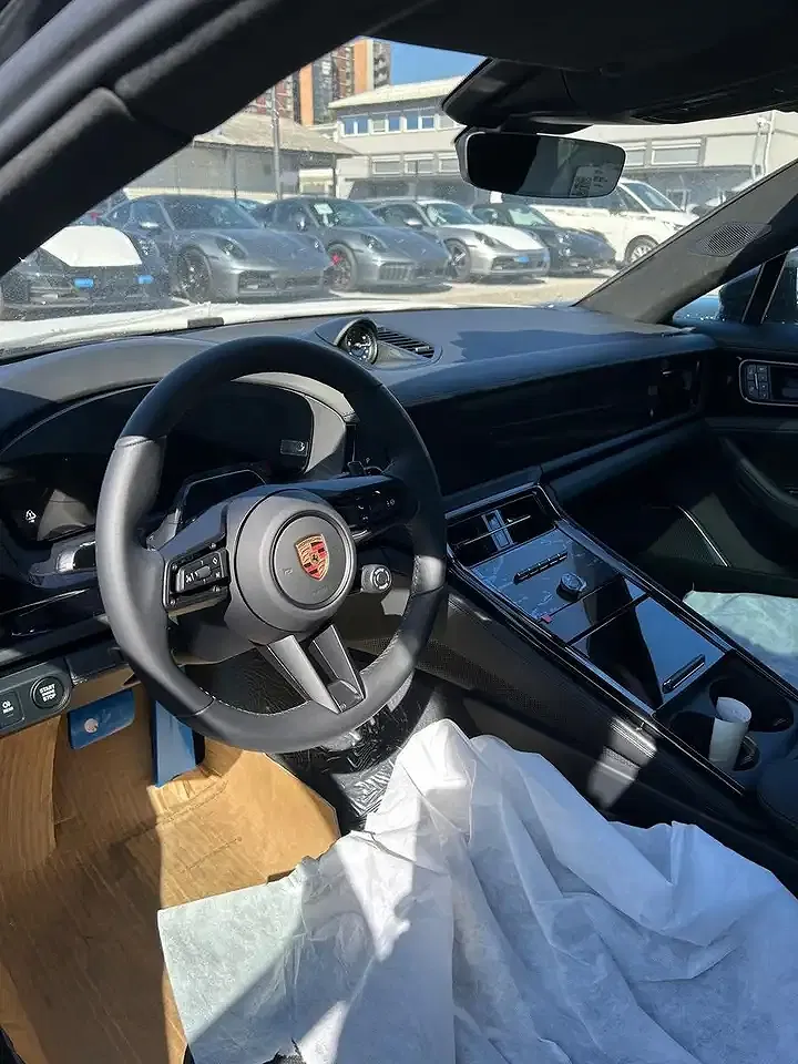 Porsche Panamera - Thumbnail 9